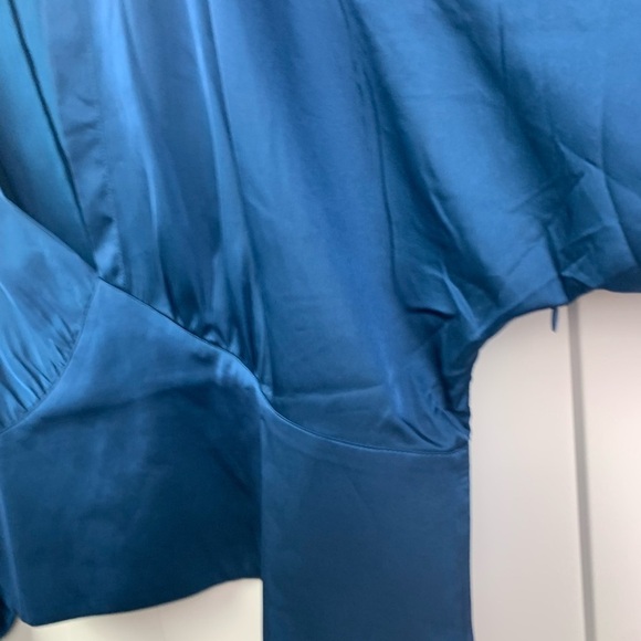Banana Republic Factory Size 14 Satin Blouse Cropped Balloon Sleeve Blue - Picture 7 of 10